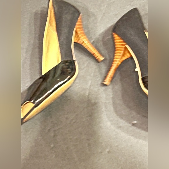 Elie Tahari Lyra Patent Leather Peep Toe heels leather sole size 8 - Picture 3 of 9